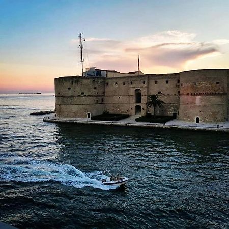 Castello Aragonese Suites Taranto Exterior photo